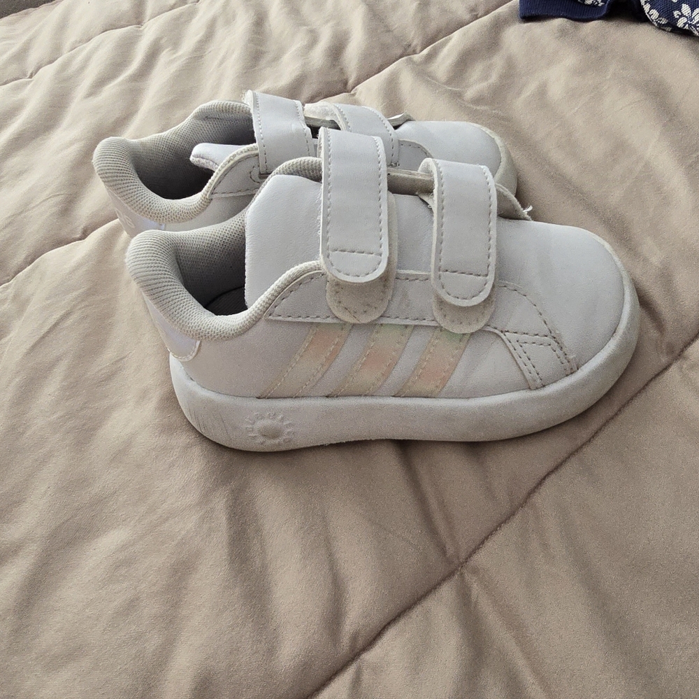 adidas Kids Cream Sneakers